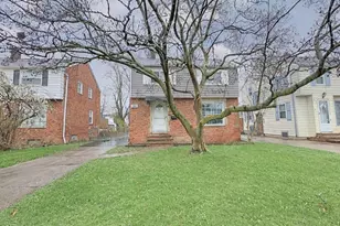 22000 Kennison Ave, Euclid, OH 44123 - Photo 2