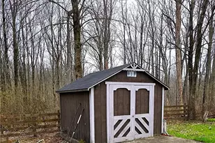 325 Brookshire Oval, Hinckley, OH 44233 - Photo 4