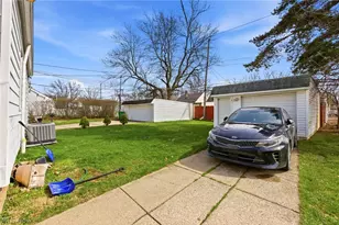 4242 Harwood Rd, South Euclid, OH 44121 - Photo 28