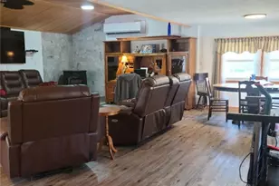 7899 Lakewood Dr, Williamsfield, OH 44093 - Photo 4