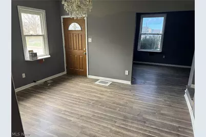 12600 Forest Hill Avenue, Loveland, OH 44112 - Photo 6