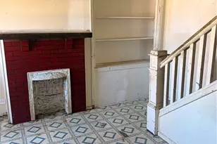 204 Trenton Ave, Uhrichsville, OH 44683 - Photo 2