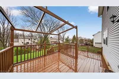 690 Southbridge Boulevard, Brunswick, OH 44212 - Photo 6