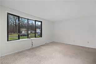 4004 Washington Ave, Lorain, OH 44052 - Photo 6