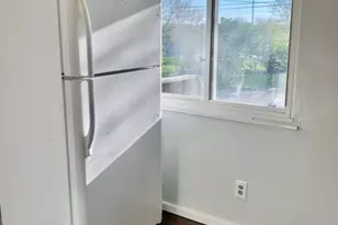 2047 20th St SW, Akron, OH 44314 - Photo 6