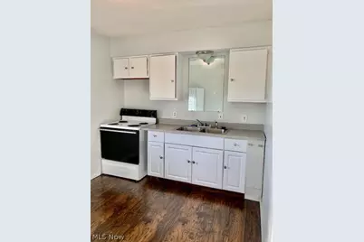 2047 20th Street SW, Akron, OH 44314 - Photo 4