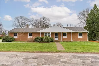 740 Marion Avenue NW, Massillon, OH 44646 - Photo 1