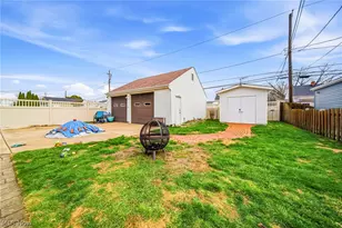 279 E 327th St, Willowick, OH 44095 - Photo 28