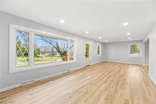 1497 W Sprague Rd, Grandview Heights, OH 44147 - Photo 2