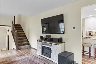 3881 Mahogany St NW, Uniontown, OH 44685 - Photo 4