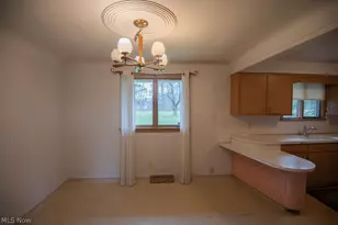 80 S Hazelwood Ave, Youngstown, OH 44509 - Photo 8