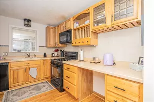 375 Sleepy Hollow Dr, Canfield, OH 44406 - Photo 10