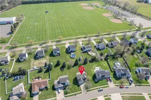 2662 Captens St NE, Canton, OH 44721 - Photo 2