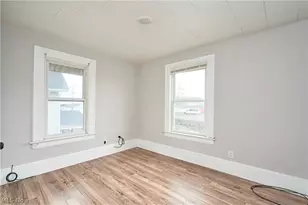 772 Brown St, Akron, OH 44311 - Photo 8