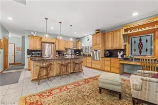 2011 E Swan Lake Cir, Kent, OH 44240 - Photo 12