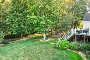 2011 E Swan Lake Cir, Kent, OH 44240 - Photo 6