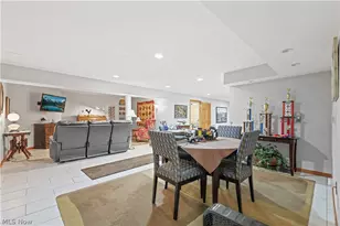 2011 E Swan Lake Cir, Kent, OH 44240 - Photo 40