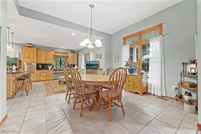 2011 E Swan Lake Circle, Kent, OH 44240 - Photo 10