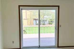 9811 Willow Ln, Concord Twp, OH 44060 - Photo 4