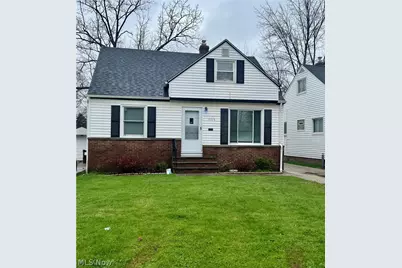 12328 Park Knoll Drive, Garfield Heights, OH 44125 - Photo 2