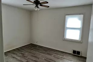 12328 Park Knoll Dr, Garfield Heights, OH 44125 - Photo 10
