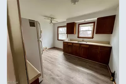 12328 Park Knoll Drive, Garfield Heights, OH 44125 - Photo 4