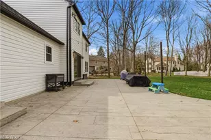 598 Chancellor Circle, Avon Lake, OH 44012 - Photo 38