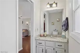 598 Chancellor Circle, Avon Lake, OH 44012 - Photo 14