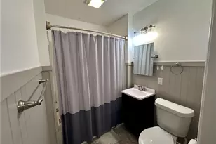 1093 N Main St, Akron, OH 44310 - Photo 8