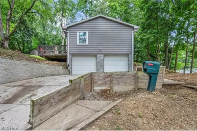 412 Stevenson Avenue, Akron, OH 44312 - Photo 2