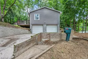 412 Stevenson Ave, Akron, OH 44312 - Photo 2