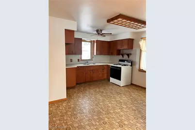 8255 Reed Avenue, Garfield Heights, OH 44125 - Photo 18