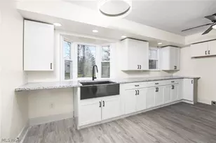 4590 Brendan Ln, North Olmsted, OH 44070 - Photo 14
