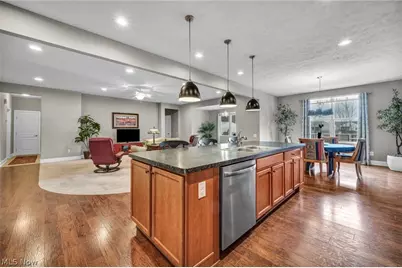 38475 Kingsbury Drive, North Ridgeville, OH 44039 - Photo 4