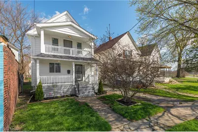 828 W 11th Street, Lorain, OH 44052 - Photo 2