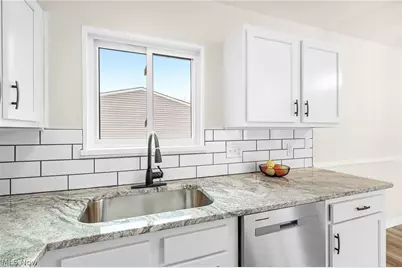 1332 Carnegie Avenue, Akron, OH 44314 - Photo 8