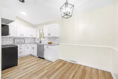 1332 Carnegie Avenue, Akron, OH 44314 - Photo 4