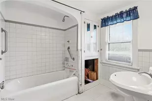 1616 Greenlawn Ave, Akron, OH 44301 - Photo 14