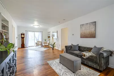 1440 Treasch Drive, Cuyahoga Falls, OH 44221 - Photo 2