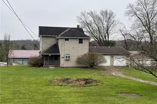 46215 Wyoming Ave, Liverpool, OH 43920 - Photo 2