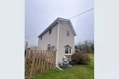 46215 Wyoming Avenue, Liverpool, OH 43920 - Photo 4