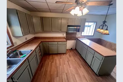 46215 Wyoming Avenue, Liverpool, OH 43920 - Photo 10