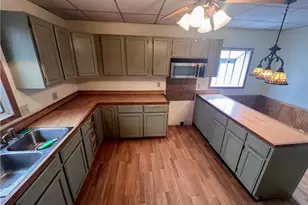 46215 Wyoming Ave, Liverpool, OH 43920 - Photo 10