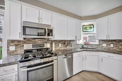 174 E 286th Street, Willowick, OH 44095 - Photo 16