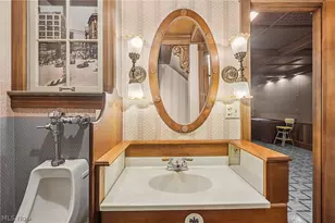 1870 Dallas Ave, Akron, OH 44301 - Photo 6