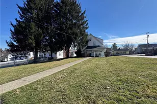 211 E Main St, St Clairsville, OH 43950 - Photo 26