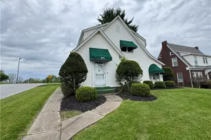 211 E Main St, St Clairsville, OH 43950 - Photo 2