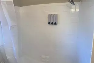 1781 Cromwell Dr, Akron, OH 44313 - Photo 8