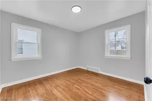 20550 Wilmore Ave, Euclid, OH 44123 - Photo 12