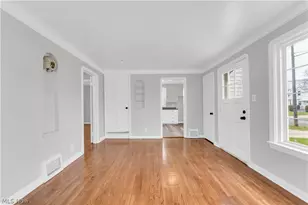 20550 Wilmore Ave, Euclid, OH 44123 - Photo 6